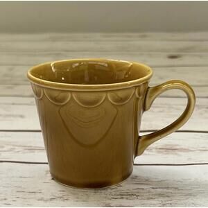 Unbranded Coffee Mug Mustard Yellow Scalloped Embossed Ceramic 3.5in OS